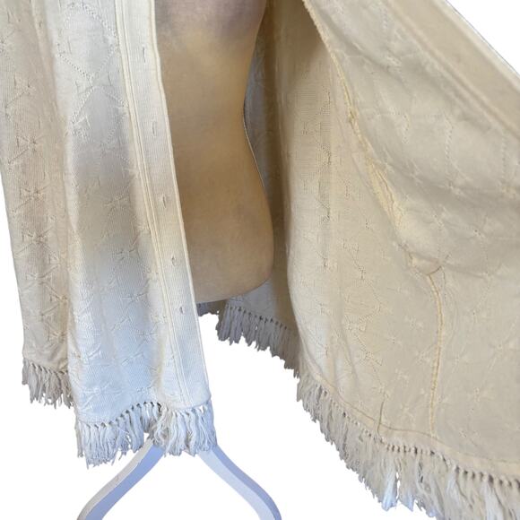 Cuddle Knit VINTAGE Ivory Cream Poncho Wrap One Size - Picture 4 of 12